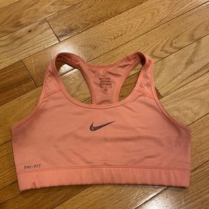 Nike pro sports bra